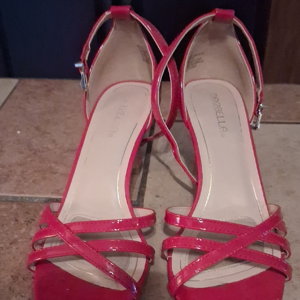 Red Elegant Heels with Sleek Design
